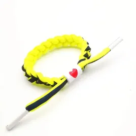 bransoletka-odblaskowa-fluorescencyjna-na-reke-sznurowka-swiecaca-b1e