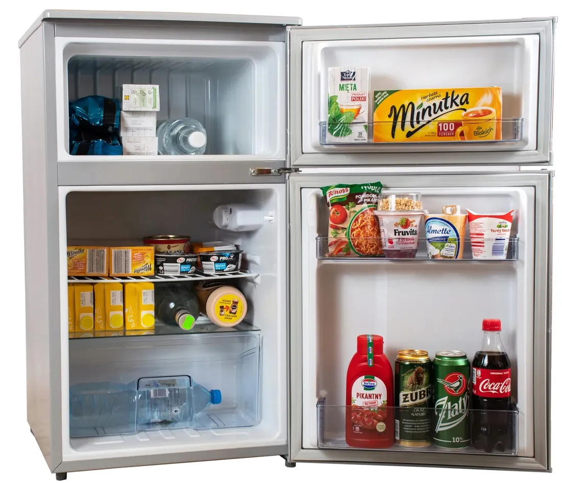 mala-lodowka-z-zamrazarka-sigma-89-litrow-85cm