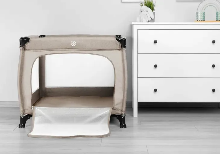 kojec-quadra-brown-stan-nowy-marka-caretero