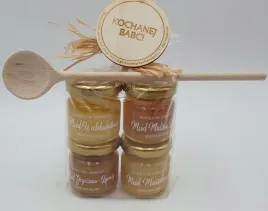 zestaw-dla-babci-3-miody-lyzka-tabliczka
