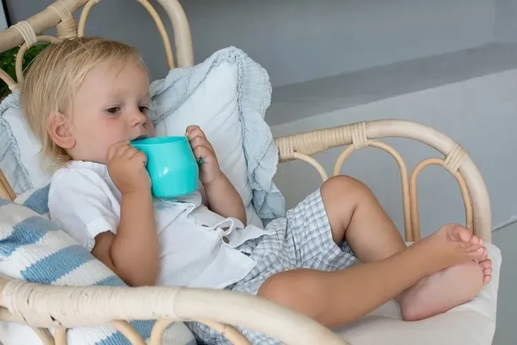 kubek-doidy-czerwony-stan-nowy-produkt-wprowadzony-do-obrotu-na-terenie-ue-przed-13-12-2024-tak