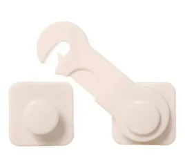 zabezpieczenie-gablot-szklanych-czarne-biale