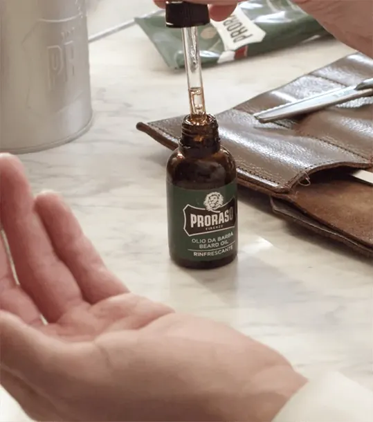 olejek-do-brody-proraso-refreshing-oil-30ml-wielkosc-produkt-pelnowymiarowy