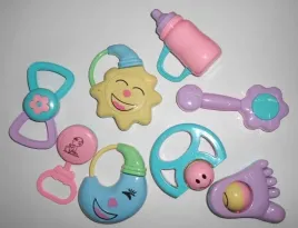 zabawka-dla-lalek-grzechotki