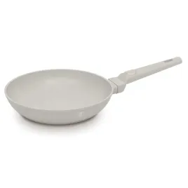 patelnia-tradycyjna-24-cm-tytanowa-berlinger-haus-bh-8053
