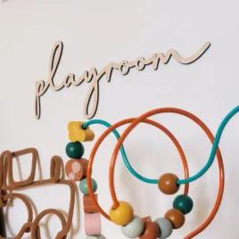 playroom-drewniany-napis-na-sciane-45-cm