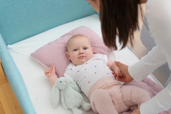 lozeczko-turystyczne-basic-plus-grey-marka-caretero