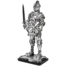 rycerz-rzezba-figurka-rycerza-wykonana-z-zywicy-18mc-b-dekoracja-domu
