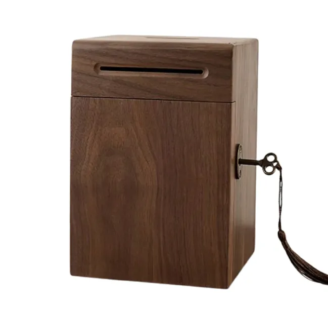 SKARBONKA PREMIUM na pieniądze z zamkiem DIKOM DREWNIANA ORZECH 18cm II gat