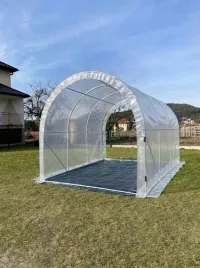 folia-zamienna-na-tunel-ogrodniczy-25x6x2m-czasza-bez-drzwi-uv10-bezbarwna