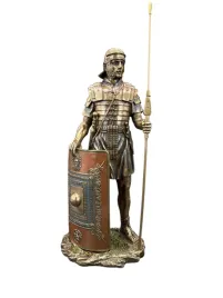 statuetka-rzezba-rzymski-zolnierz-w-zbroi-z-tarcza-veronese-wu76048a4