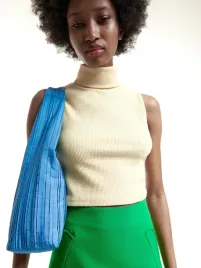 zolty-top-golf-reserved-l