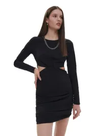 czarna-dopasowana-sukienka-z-rozcieciami-po-bokach-cropp-xs