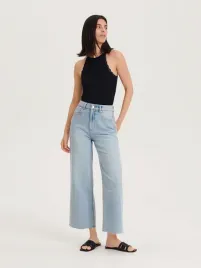 czarne-dopasowane-body-z-ozobna-koronka-reserved-xs-s