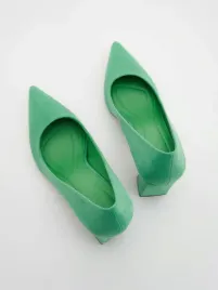 zielone-czolenka-na-slupku-reserved-38