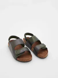 zielone-sandaly-na-rzepy-reserved-37