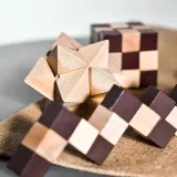 ukladanka-logiczna-star-ecru-bohater-brak