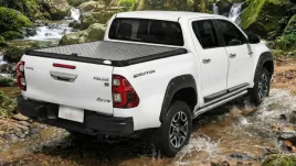 aluminiowa-pokrywa-zabudowa-paki-toyota-hilux-revo-invincible-od-2015