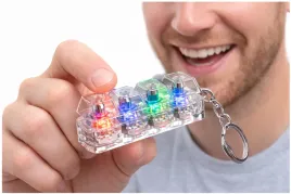 brelok-klawiatura-led-fidget-clicker-antystresowy-gadzet-sensoryczny