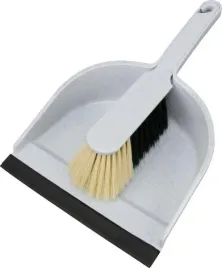 zmiotka-z-szufelka-5151132