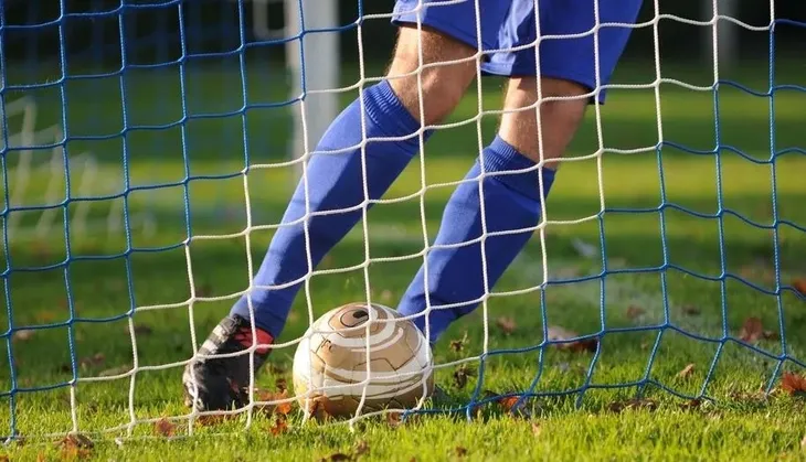 siatka-na-bramke-5x2m-pp5mm-08x15m-meczowa-mocna-marka-trees-stan-nowy