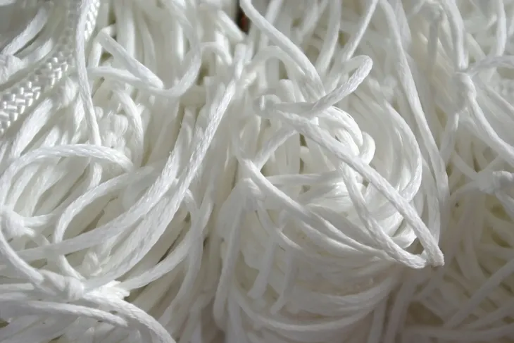 siatka-na-bramke-3x2m-pilka-reczna-pe-3mm-promocja-wysokosc-oczka-10-cm