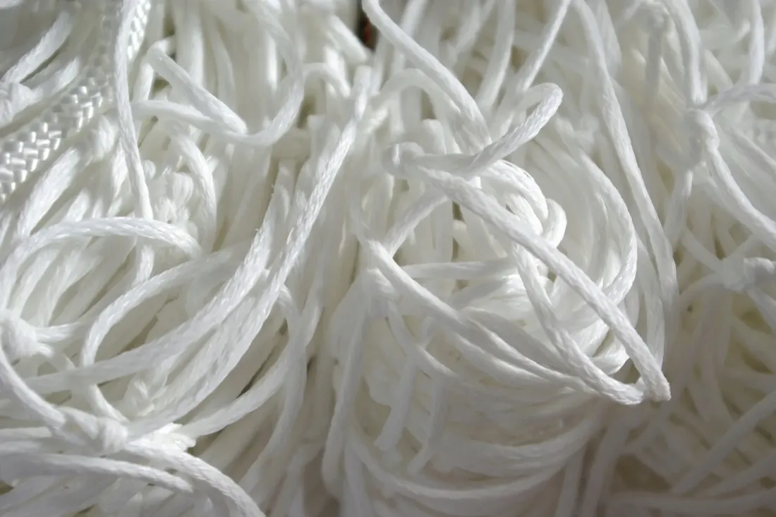 siatka-na-bramke-3x2m-pilka-reczna-pe-3mm-promocja-stan-nowy