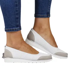 baleriny-sportowe-polbuty-skorzane-na-koturnie-filippo-4524-bialo-szare