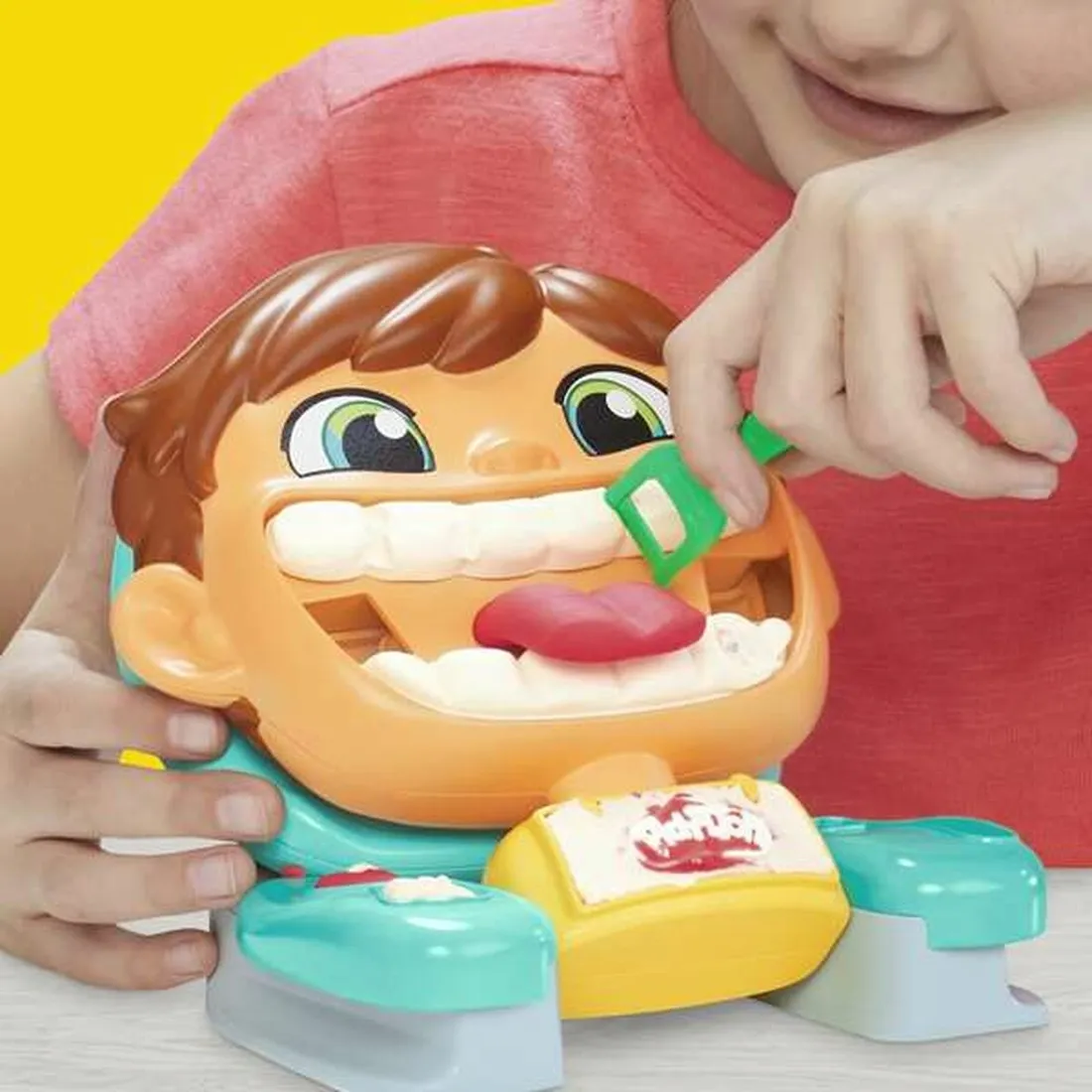 zabawa-z-plastelina-hasbro-stan-nowy