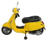 skuter-vespa-roma-zolty-na-akumulator-dla-dzieci-gratisy-pojemnosc-akumulatora-7-mah