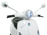 skuter-vespa-roma-bialy-na-akumulator-dla-dzieci-gratisy-waga-z-opakowaniem-14-kg