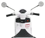 skuter-vespa-roma-bialy-na-akumulator-dla-dzieci-gratisy-marka-vespa