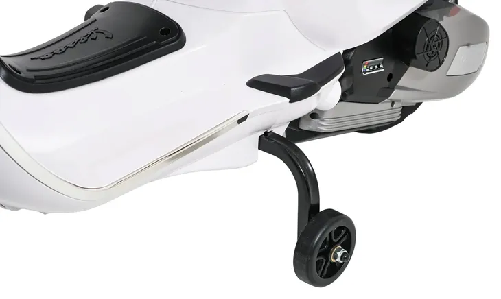 skuter-vespa-roma-bialy-na-akumulator-dla-dzieci-gratisy-stan-nowy-maksymalne-obciazenie-25-kg