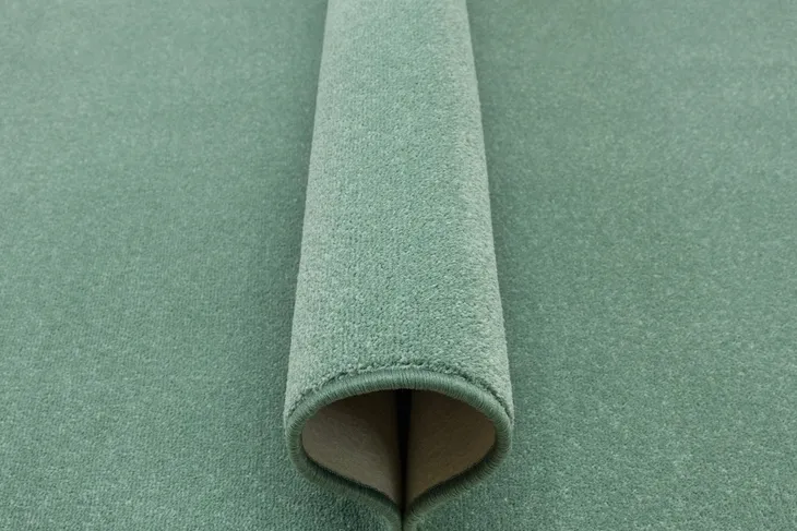 dywan-zielony-szalwiowy-modny-gladki-na-filcu-do-salonu-wembley-400x500-cm-kolor-odcienie-zieleni-grubosc-11-mm-kod-produktu-w-wembley-40