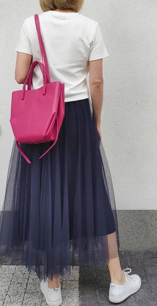 torebka-shopperka-fuksja-material-dominujacy-skora-naturalna