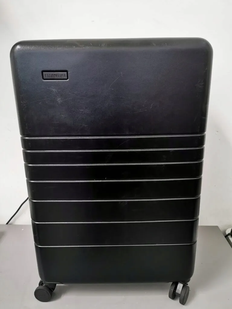 eternitive-walizka-twarda-duza-abs-e1-96-l