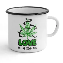 garnuszek-love-is-in-the-air-marihuana-weed