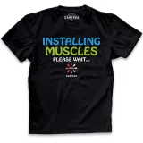 koszulka-meska-dla-sportowca-installing-muscules-plec-produkt-meski