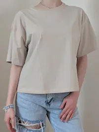 t-shirt-oversize-z-haftowanym-logo-sempre-jasny-bez