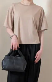 t-shirt-oversize-z-haftowanym-logo-sempre-ciemny-bez