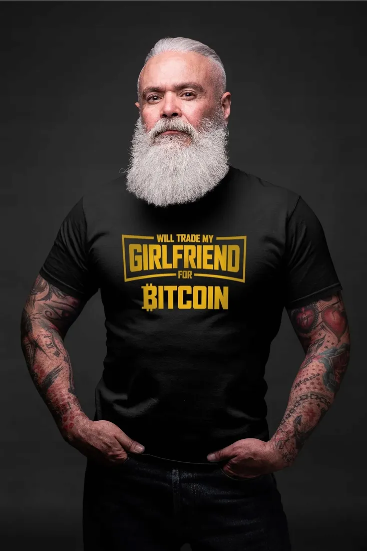 koszulka-meska-my-girlfriend-for-bitcoin