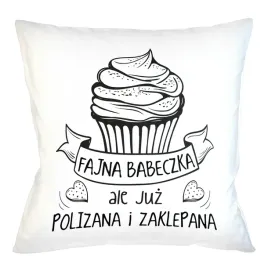 poduszka-fajna-babeczka-polizana-i-zaklepana-40cm