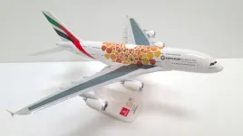model-samolotu-airbus-a380-800-emirates-pomaranczowty-1-250