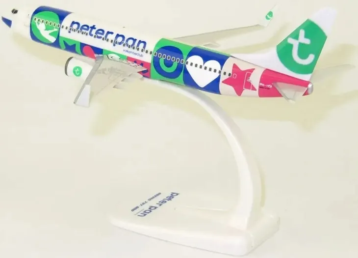 model-boeing-b737-800-transavia-peter-pan-1-200-stan-nowy