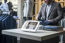 ergonomic-solutions-c-frame-129-w-hinge-mount