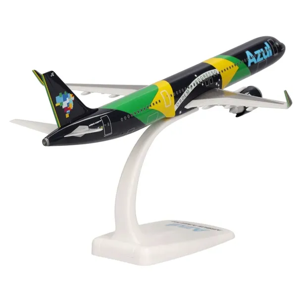 model-samolotu-airbus-a321neo-azul-1-200-stan-nowy