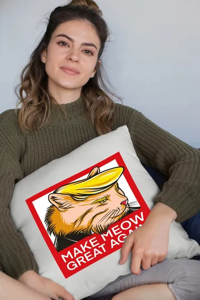 poduszka-make-meow-great-again-koty-kotki-material-wypelnienia-wlokna-poliestrowe