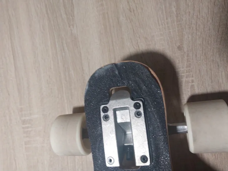 deskorolka-rollercoaster-longboard-drop-through-wzor-paski-plec-nie-dotyczy