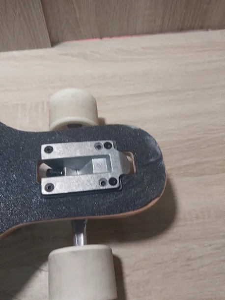 deskorolka-rollercoaster-longboard-drop-through-wzor-paski-plec-nie-dotyczy-stan-nowy