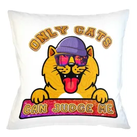 poduszka-only-cats-can-judge-me-prezent